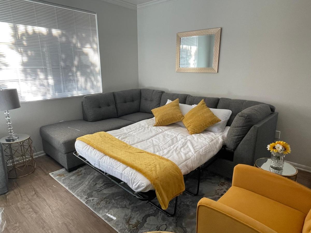 Marina Del Rey 2 Bedroom Apartment